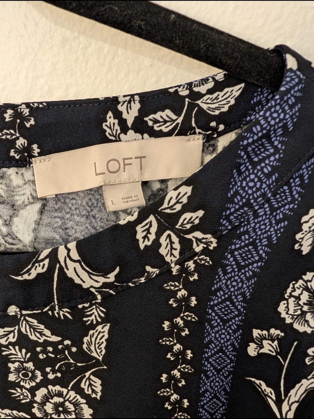 LOFT Navy Floral-Striped Sleeveless Blouse - Picture 4 of 5